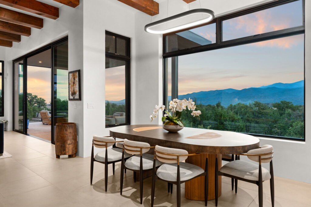 large-019156fc-df77-731a-8d7d-fb0406c91e16