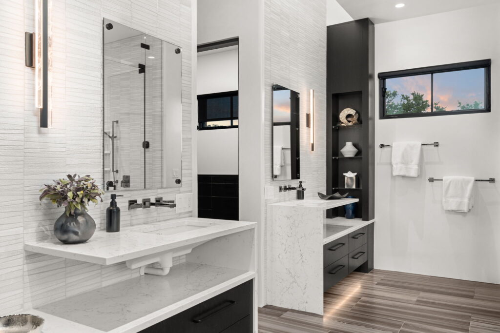 large-019156fc-e1c1-7103-83c2-3b0c6a15f4e6