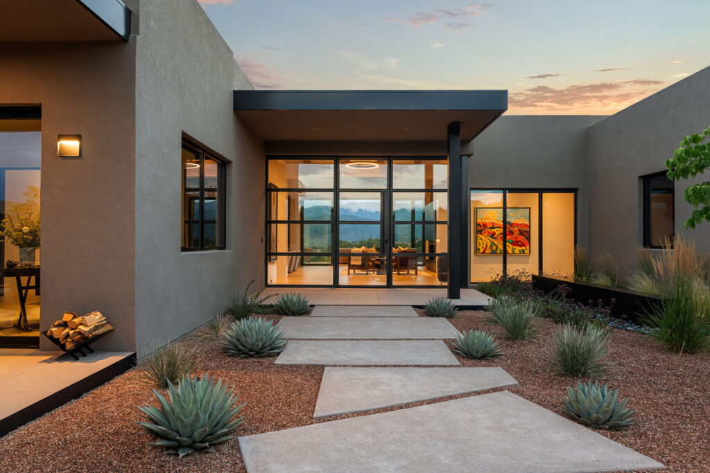 large-019166c2-4434-7135-83c9-5fe5488609c6